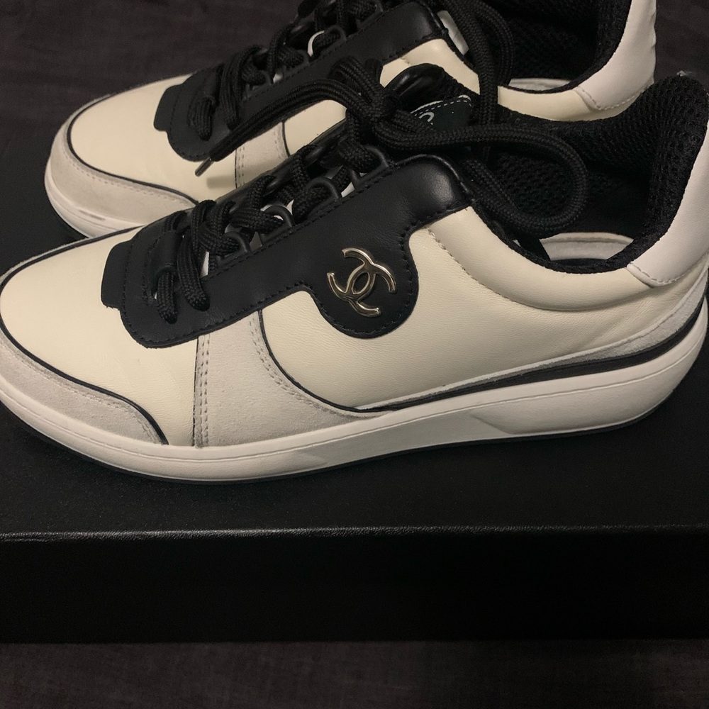 CHANEL SNEAKERS